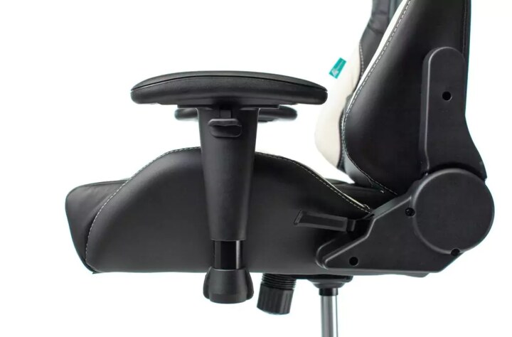 Кресло игровое Бюрократ VIKING 5 AERO, Черный